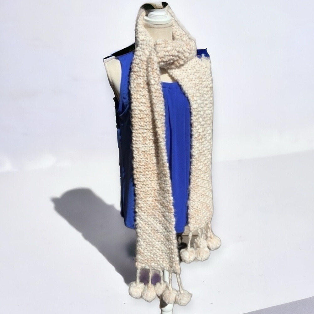 🌻GUESS Super Warm & Fuzzy Ivory Off-White Scarf w/ Pom Poms {Many ways to wear}